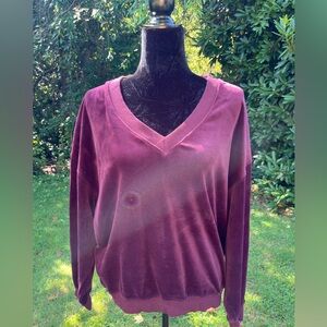 Women's V-Neck Sweater - Burgundy